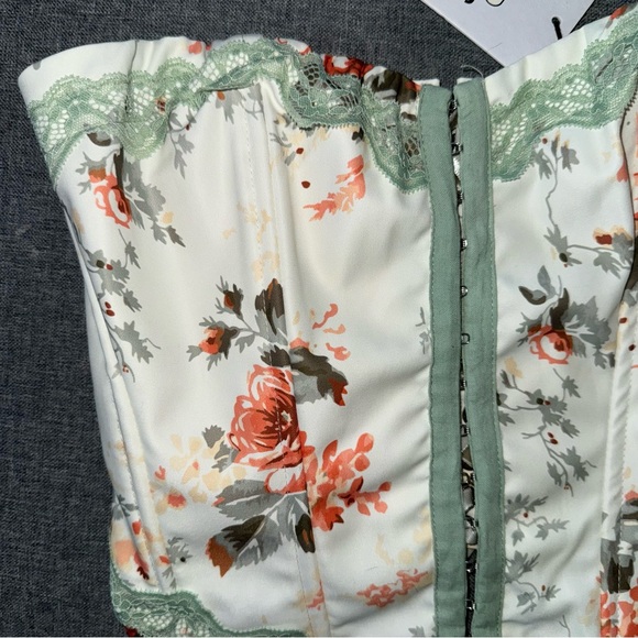 Princess Polly Yamie Bustier Corset Floral Lace Going Out Top - Picture 3 of 7
